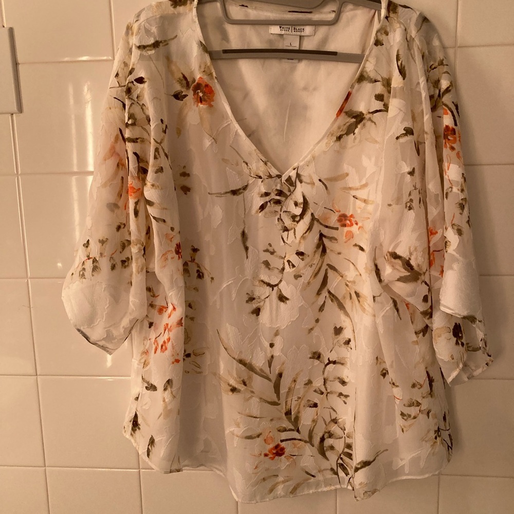 White House Black Market Floral Kimono SleeveBlouse